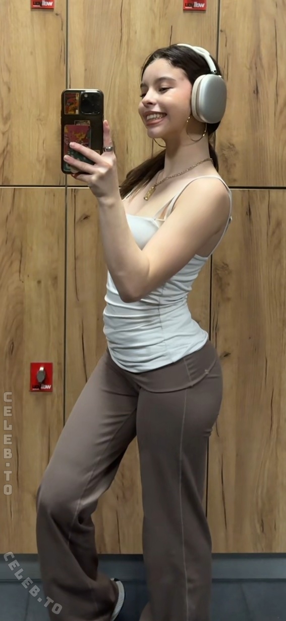 Zukunftslos nude photo 7