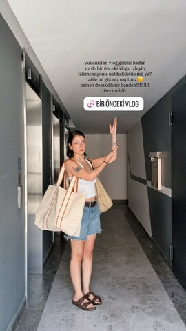 Zulal Fidan nude photo 2