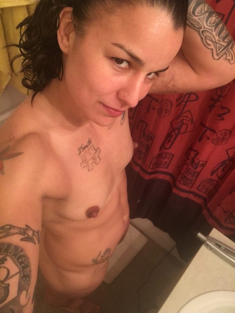 Raquel Pennington Posing Naked Leaks Edition Thefappening