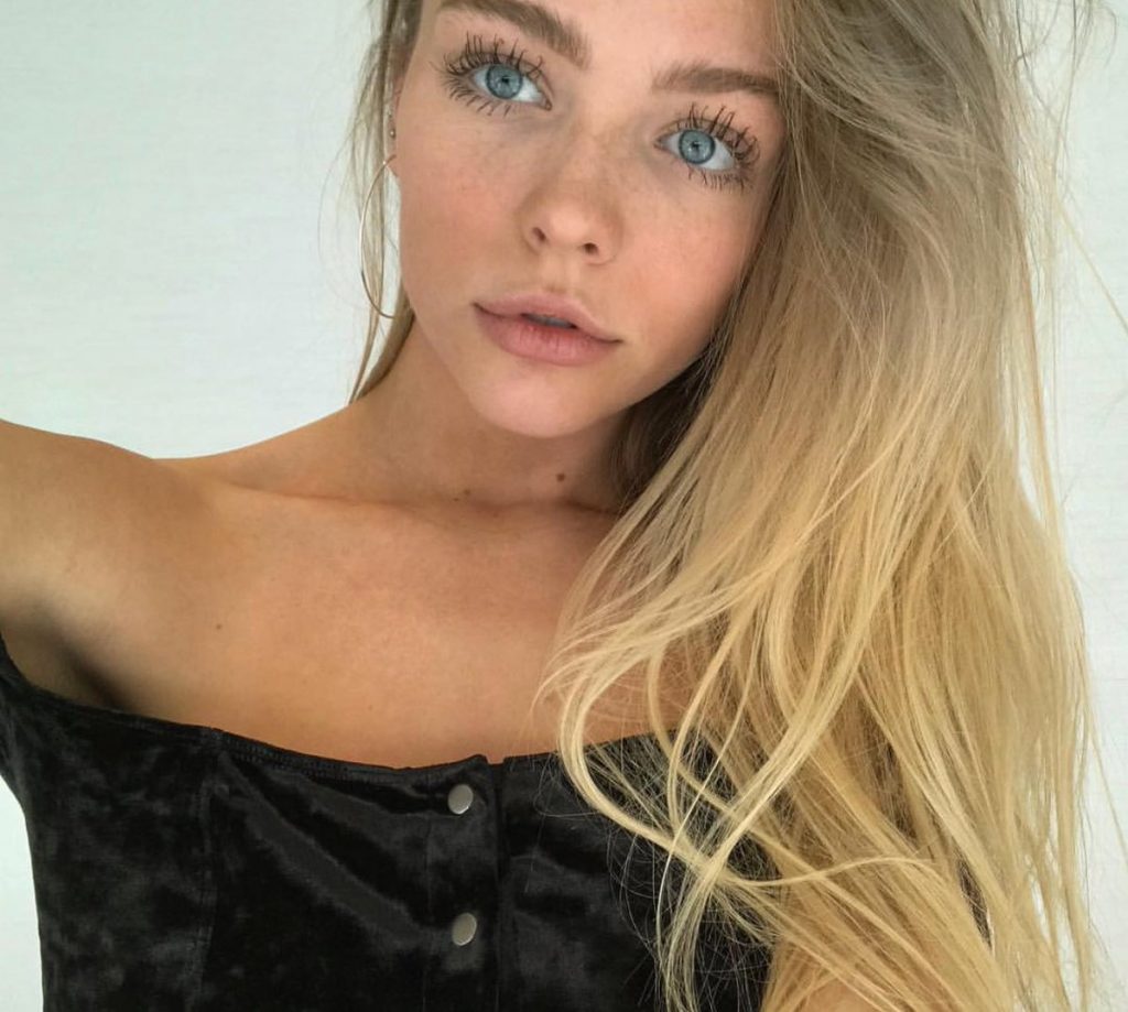 Annika Boron_thefappening2015_com (2)
