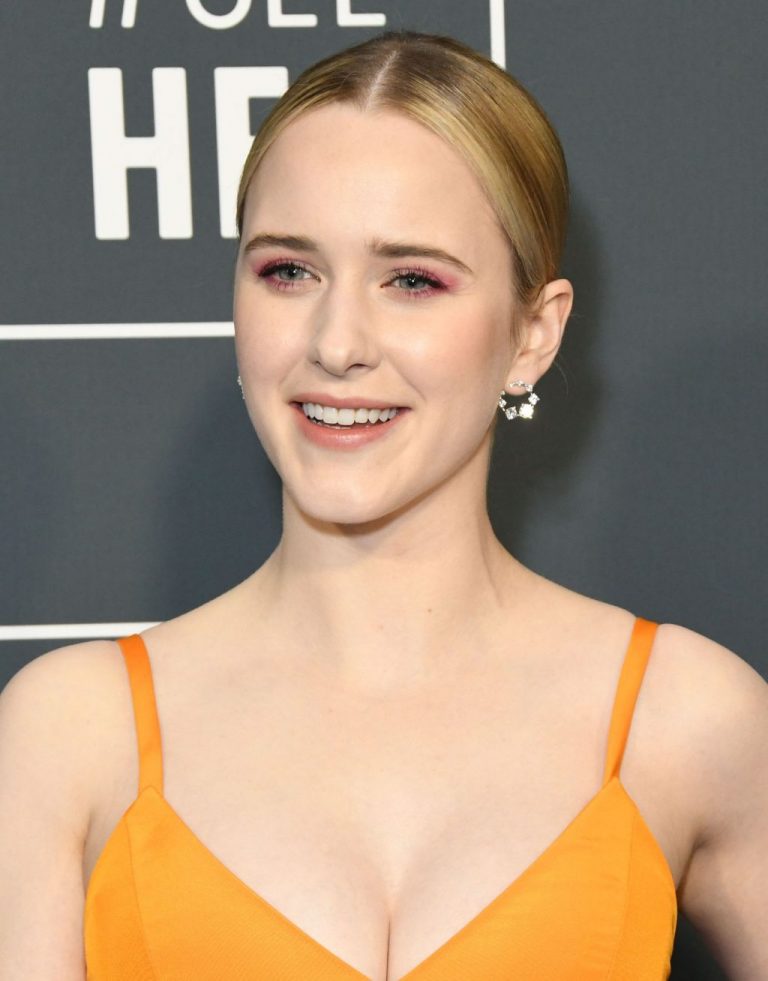 Rachel Brosnahan Cleavage TheFappening
