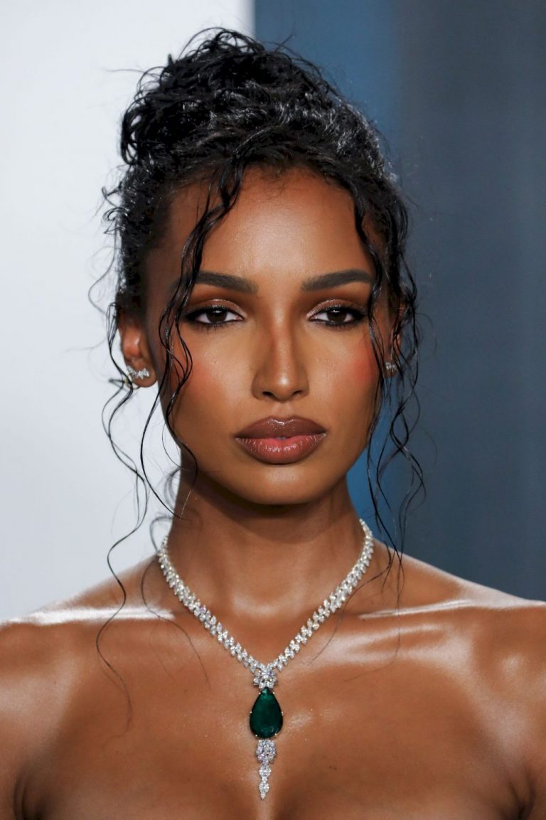 Jasmine Tookes Cleavage – #TheFappening