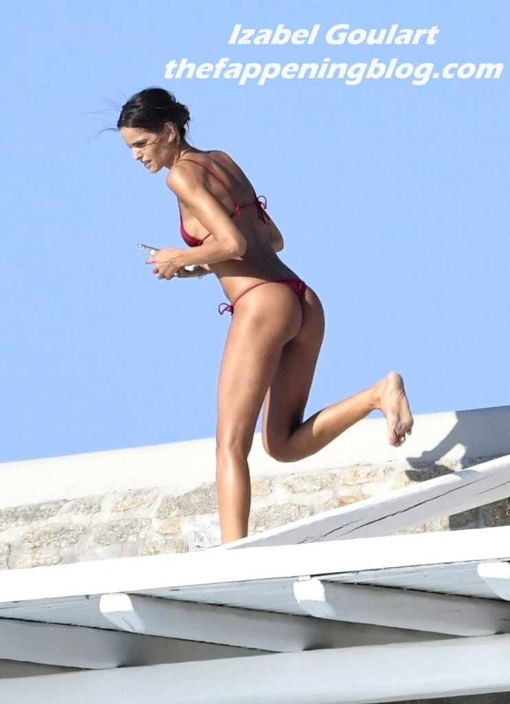 Izabel-Goulart-_thefappening_one (1)