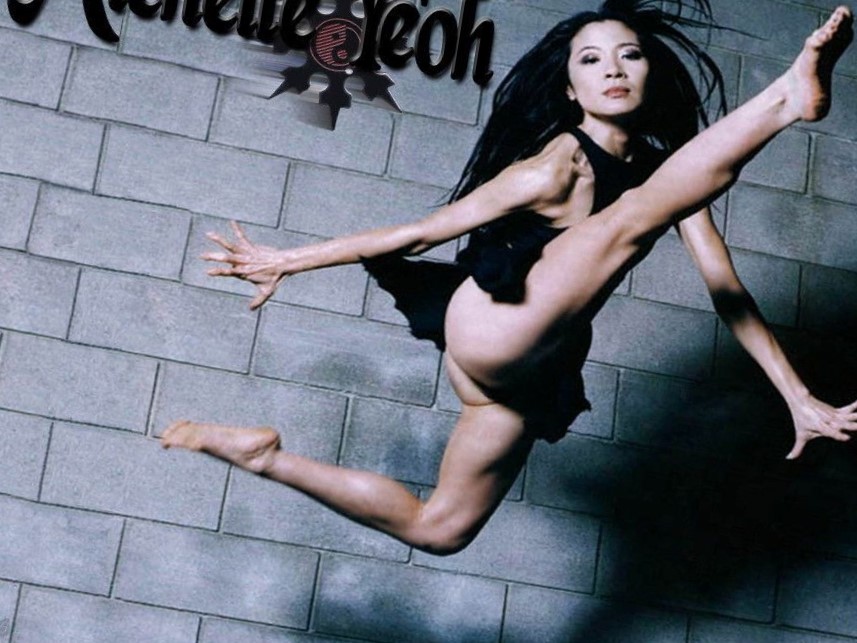 Michelle Yeoh Sexy.