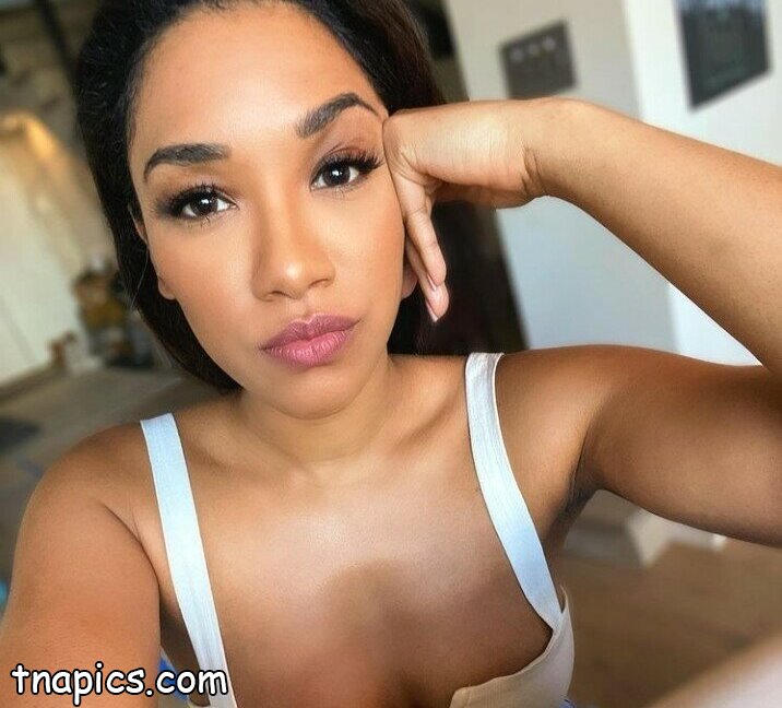 Candice Patton Nude 13