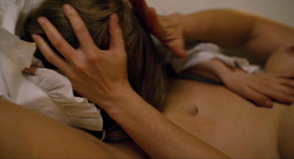 nude Kate Winslet and Saoirse Ronan in Ammonite lesbian sex scene 1