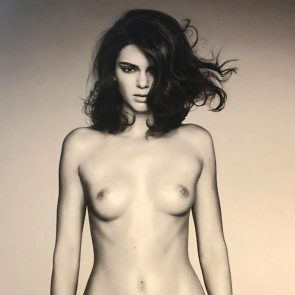Kendall Jenner boobs