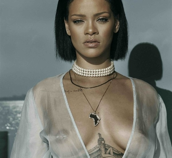 rihanna topless with naked tits and nipples