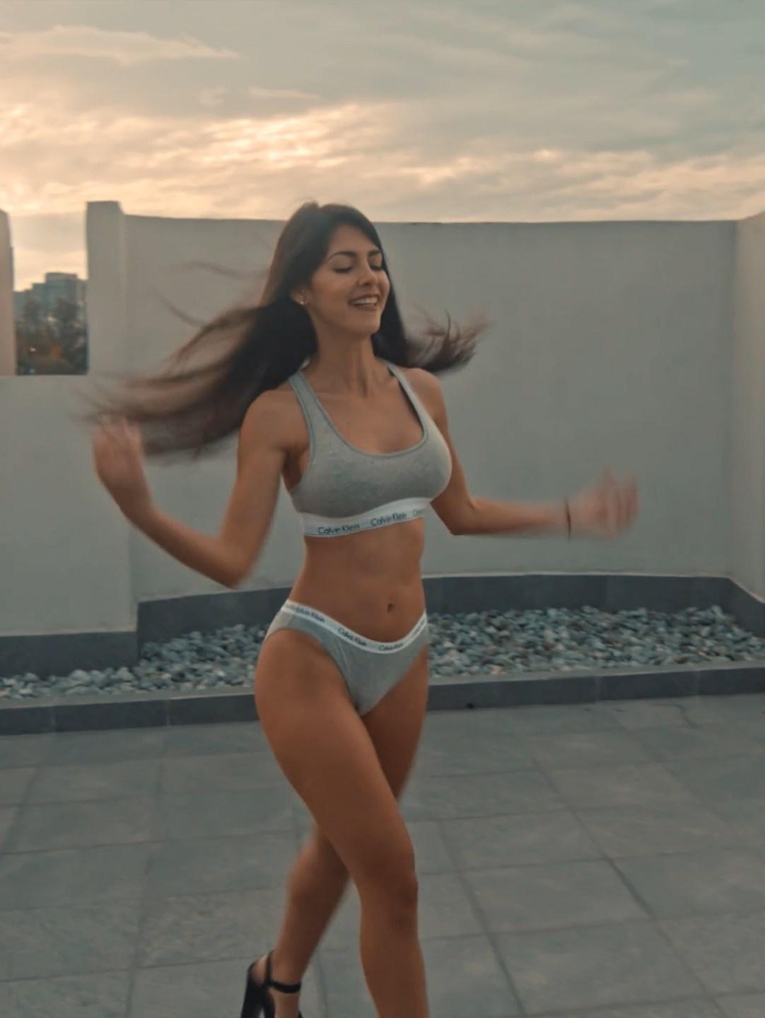 Ari Dugarte Outdoor Underwear Modeling Patreon Video Leaked – Influencers Gonewild