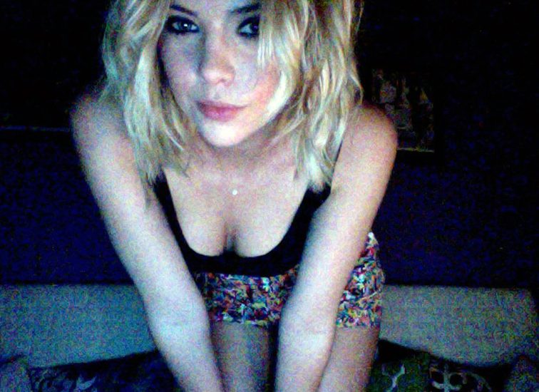 Ashley Benson leaked picture