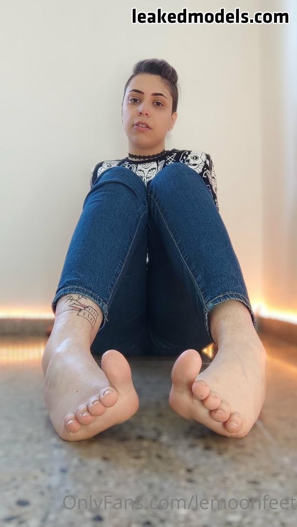 Lemoonfeet Nude 1