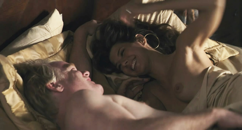 Marisa Tomei tits in sex scenes