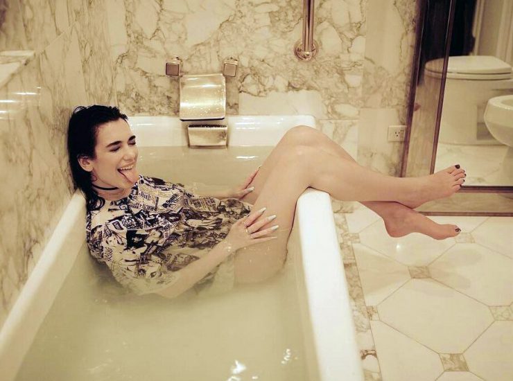 dua lipa in bath