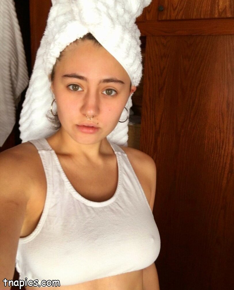 Lia Marie Johnson Nude 39