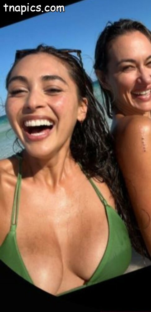 Lindsey Morgan Nude And Bikini 34