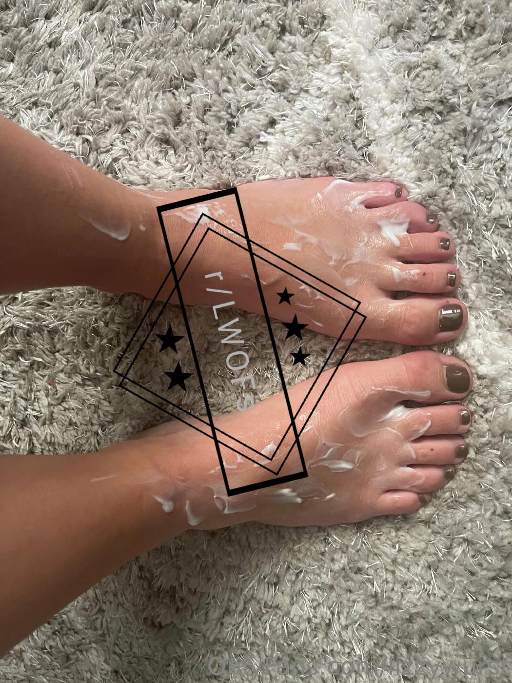 Lizzy Wurst Bare Feet Lotion Onlyfans Set Leaked – Influencers Gonewild