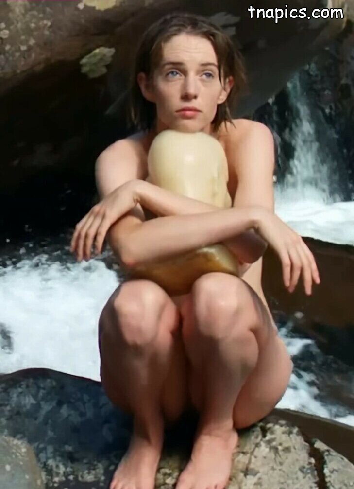 Maya Hawke Nude 8