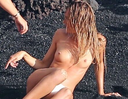 Candice Swanepoel Nude Leaks OnlyFans Photo 25