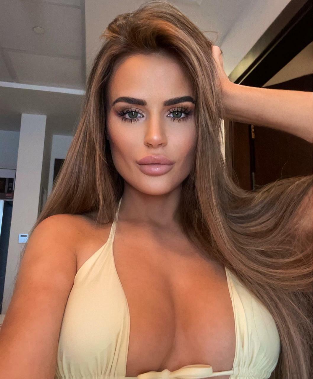 Nicole Farrell Glasgow / scottishbarbie Nude OnlyFans Leaks 7