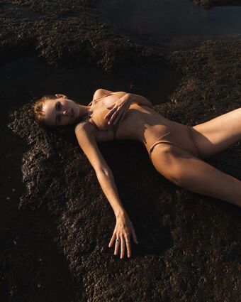 Anastasiya Scheglova Nude Leaks OnlyFans Photo 45