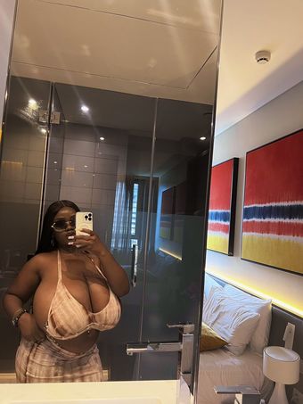 Chanel La Croix Nude Leaks OnlyFans Photo 10