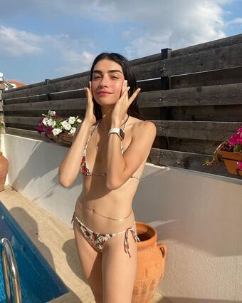 Hazar Erguclu Nude Leaks OnlyFans Photo 4