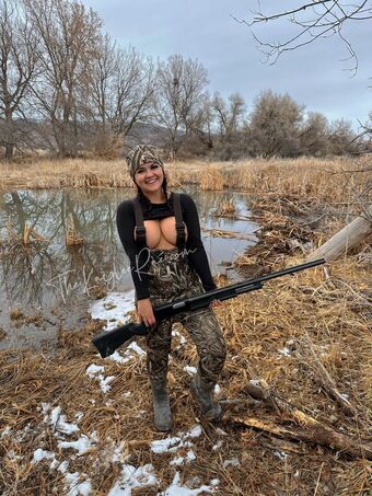 Girls With Guns Nude Leaks OnlyFans Photo 29