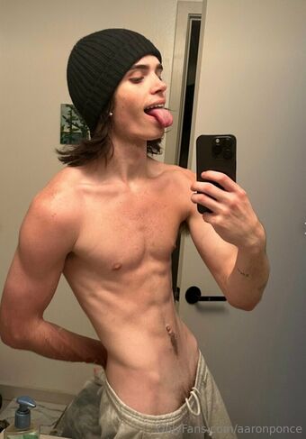 aaronponce Nude Leaks OnlyFans Photo 7