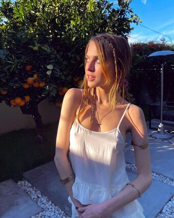 Anne Winters Nude Leaks OnlyFans Photo 16