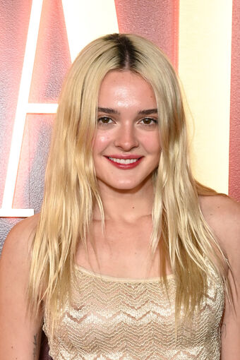 Charlotte Lawrence Nude Leaks OnlyFans Photo 58