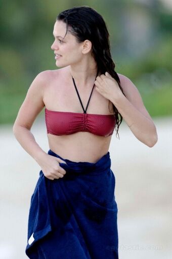Rachel Bilson Nude Leaks OnlyFans Photo 40