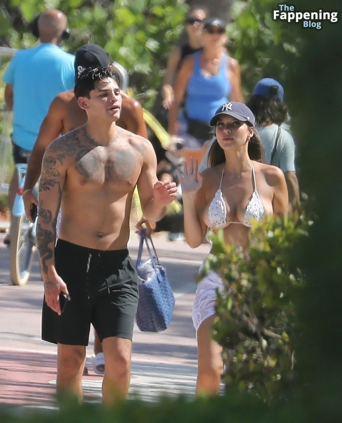 Mikaela Testa & Ryan Garcia Enjoy a Romantic Walk in Miami (28 Photos)