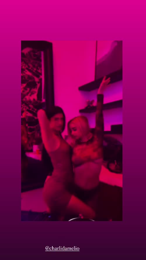 Charli Damelio Nude Tiktok – Charli D’Amelio Tiktok Leaked Nude Video