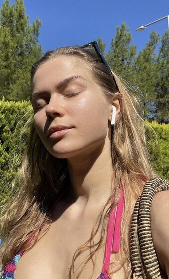 Lizi Asmr Nude Leaks OnlyFans Photo 13