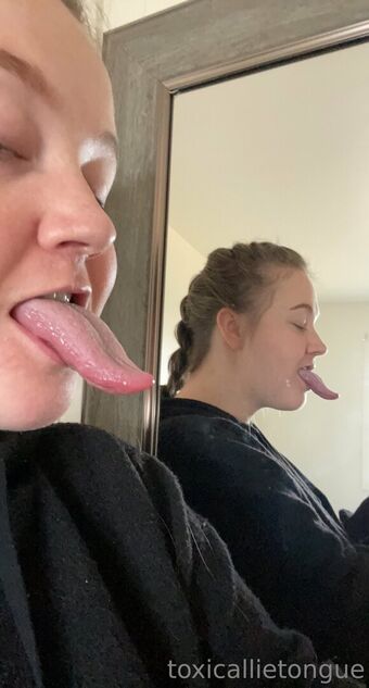 toxicallietongue Nude Leaks OnlyFans Photo 36