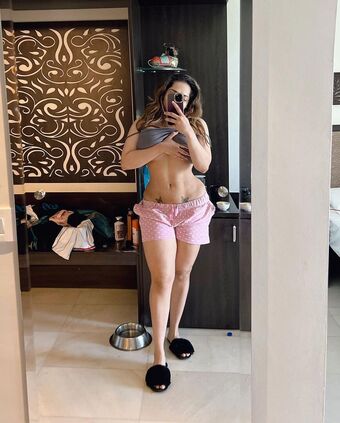 Aditi Mistry Nude Leaks OnlyFans Photo 19