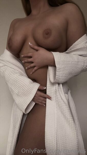 enireves Nude Leaks OnlyFans Photo 36