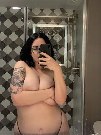 friendlywitch_ Nude Leaks OnlyFans Photo 2