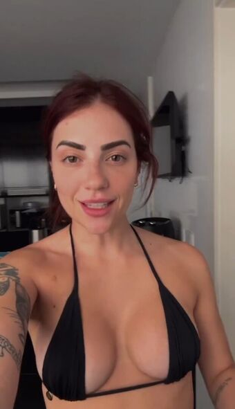 Karol Queiroz Nude Leaks OnlyFans Photo 27