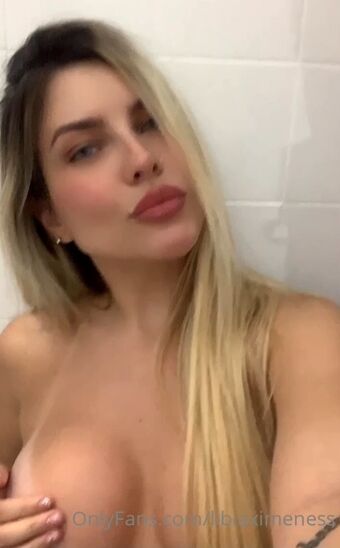 Líbia Ximenes Nude Leaks OnlyFans Photo 17