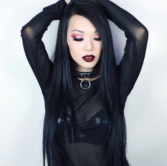 Linda Le / VampyBitme Nude Leaks OnlyFans  – Leaked Models