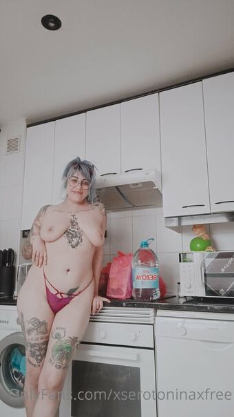 xserotoninaxfree Nude Leaks OnlyFans Photo 11