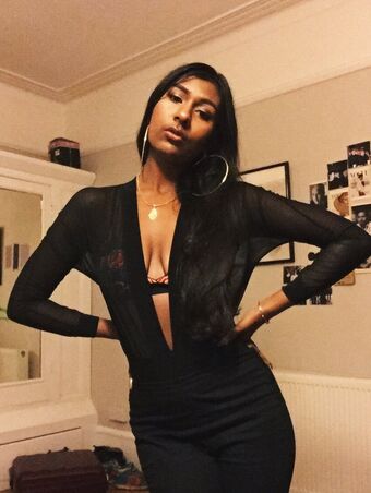 Ash Sarkar Nude Leaks OnlyFans Photo 22