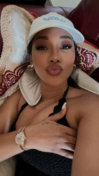 Candice Patton Nude Leaks OnlyFans Photo 15