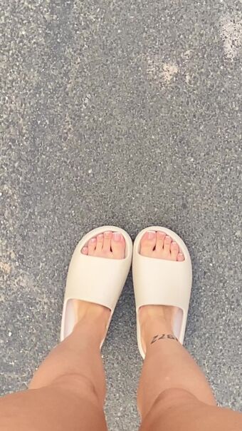 Izzlarissa Nude Leaks OnlyFans Photo 18