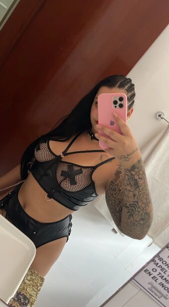 Nairobe196 Nude Leaks OnlyFans Photo 6