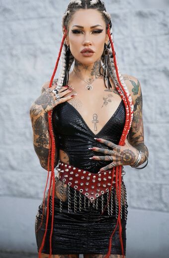 Tara Zep / cowbitchfromhell Nude Leaks OnlyFans Photo 1