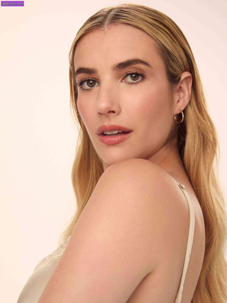 Emma Roberts 0003