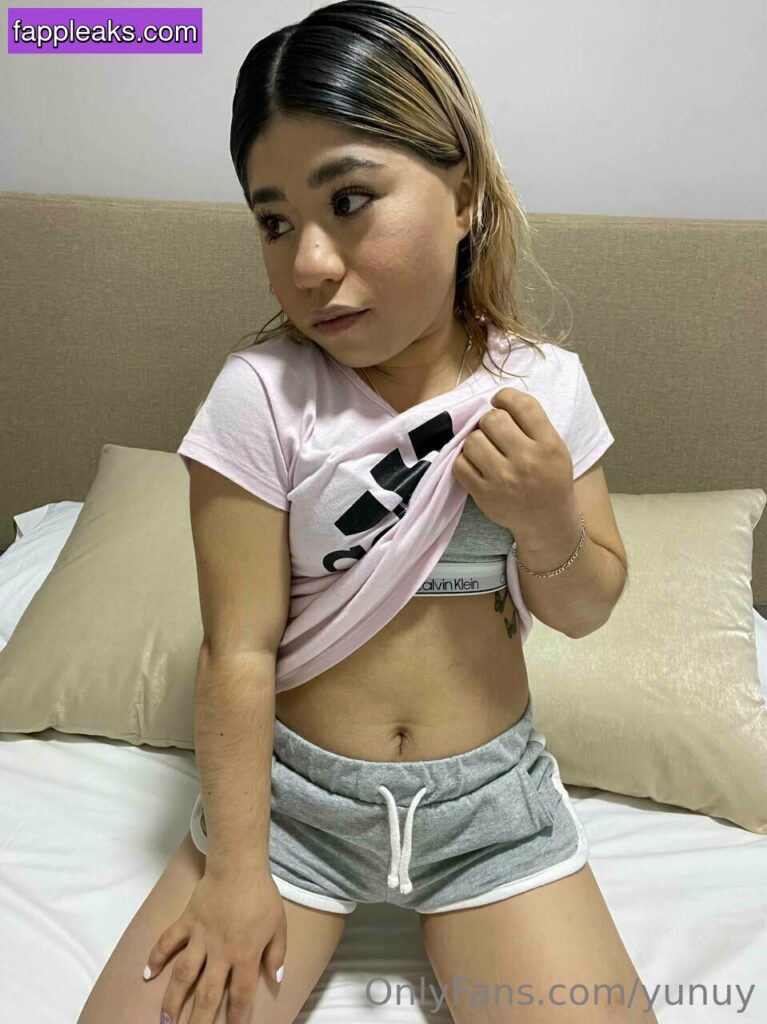 Yunuen-Yared-aka-Yunuy-aka-Kiwipeelz_0024