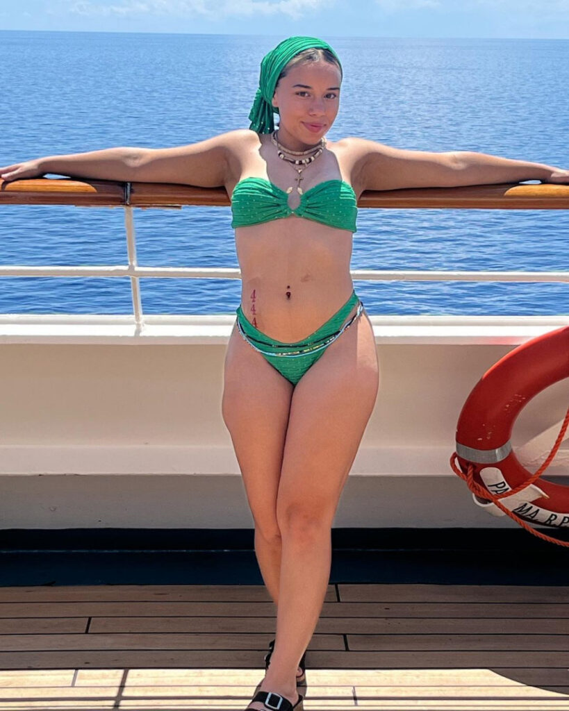 OnlyFans – TikTok – 444yesenia / 3am._yesenia / yeseniiaaa / big_yesenia_ – Nude